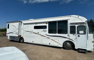 2004 Alfa See Ya-Class A Diesel Motorhome