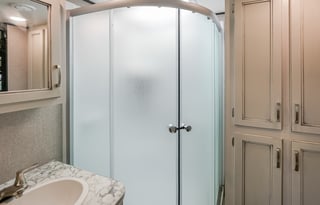 WOW King bed 3 slides looks like 5th wheel inside