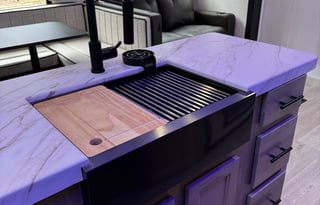 Pet Friendly- Sleeps 9- Outdoor Kitchen