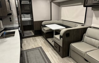 2022 Coachmen RV Leprechaun Premier 319MB Ford 450