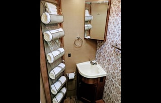 Kid & Pet Friendly Modern Class C 2019 Winnebago