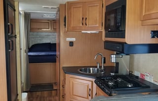 SeaKingH2O 2017 Majestic 28A Kid and Pet friendly