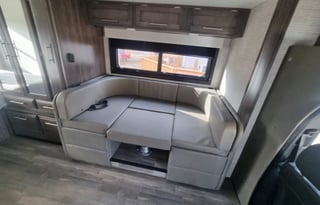 New 2025 Qwest on Mercedes Benz, 25 feet