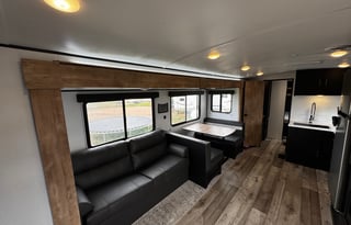 (NEW) Luxury Camper, with Delivery and set up!!!