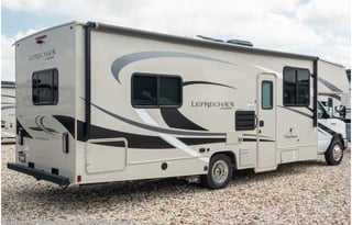 Coachmen leprechaun 270 qb