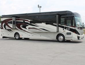 Tiffin Motorhomes Phaeton 40 QKH