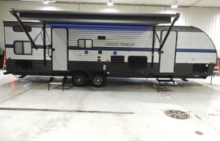 New RV. Sleeps 9! Unlimited Miles! Generator.
