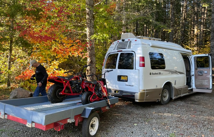 Haul extra gear and toys with the towing package. Please contact me before to confirm any items that you intent to tow to confirm compatibility