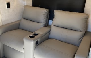 West Coast Getaway Glamper - Tiffin Wayfarer!