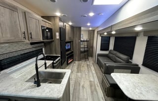 2022 KZ Sportsmen 292BHK