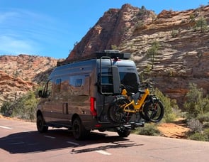 Winnebago Revel 44E