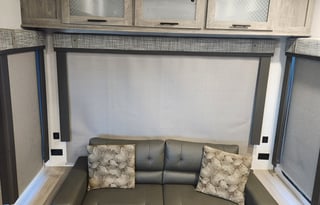 Goose neck and must have 50 amp outlet