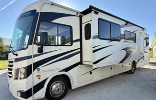 2020 Forrest River FR3 34DS ***King + 1.5 Baths***