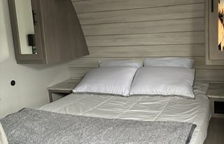 Travel Trailer | Clean and Ready to Go