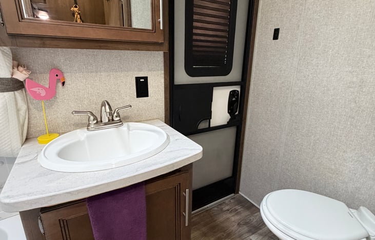 Main bathroom