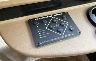 "Right Size" Class A. Sleeps 7 & Easy to Drive