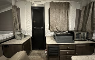 SUV-Ready Pop-Up: Family Adventure Calls!