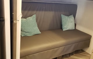 Bunkhouse & Lounge, Fully-Loaded & Turn-key Ready!