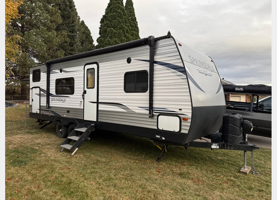 Travel Trailer rentals in White City
