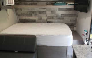 2021 RV Coleman "The Salty Beach Traveler"