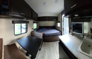 Perfect  Family getaway Forest River WolfPup 16BHS