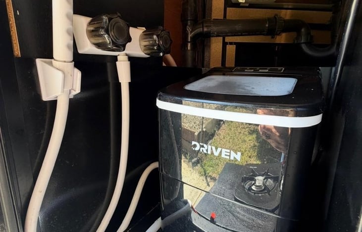 Ice maker