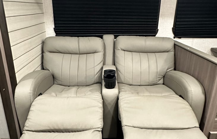 Dual reclining chairs