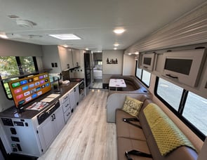 Coachmen RV Freelander 31MB Ford 450