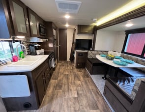 Forest River RV Wildwood X-Lite 230BHXL