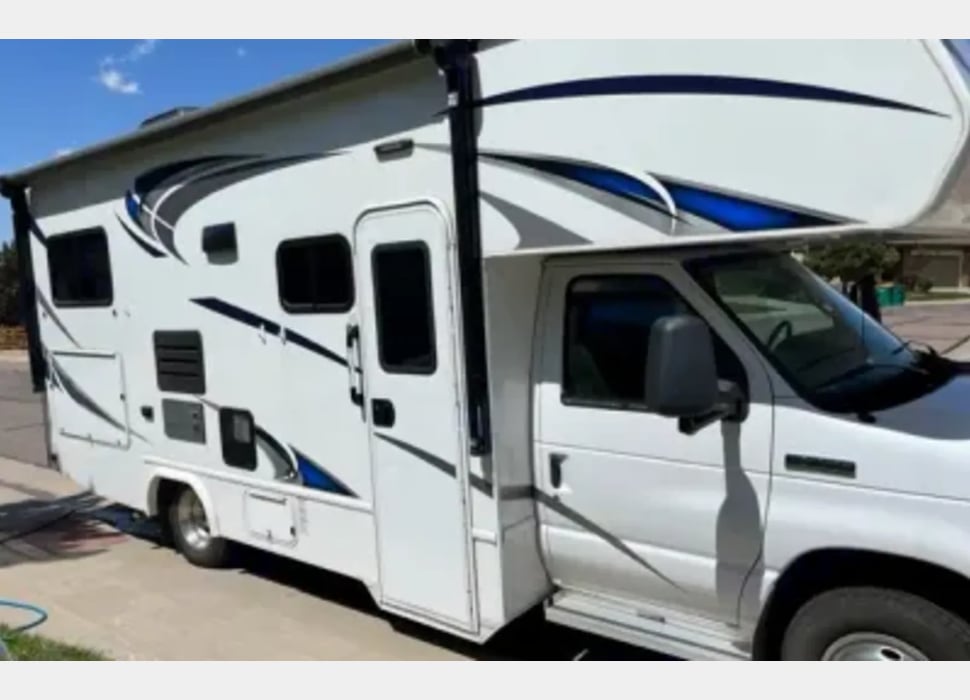 Class C Motor Home rentals in Aurora