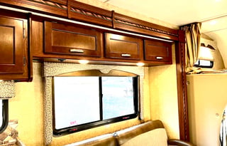 Bunk Floorplan Freedom Elite 30FE - Sleeps 8!