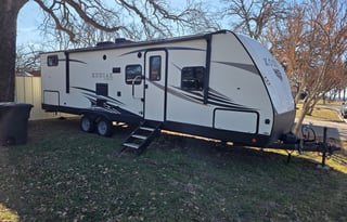 Jake and baylee's Rv pet and kid friendly!!