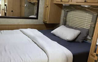 2009 Damon Challenger 376