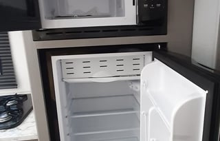 2024 Coleman Apex 17 FB