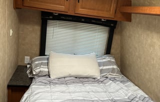 Toy hauler - clean and fully stocked!