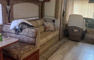 2008 Monaco Monarch 34 SBD