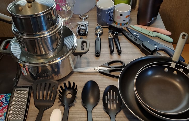 Kitchen Ware included