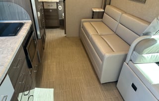 2023 Thor Motor Coach Delano Sprinter 24FB