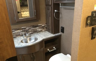 2018 Thor Hurricane 34R