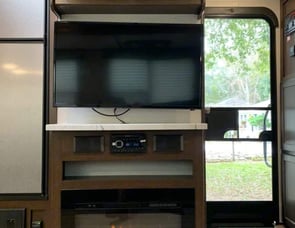 Dutchmen RV Atlas 3202BH