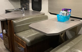 BELLA-Sleep 8 - 10 2018 Forest River Sunseeker RV