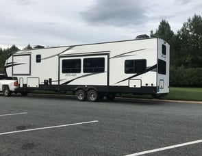 Dutchmen RV Atlas 3602LFKB