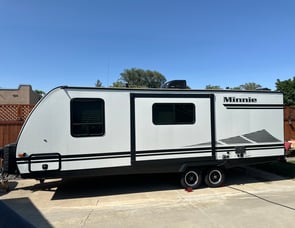 Winnebago Industries Towables Minnie 2455BHS