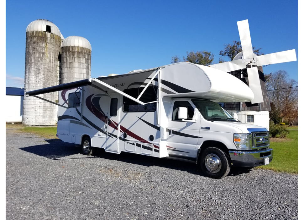 Class C Motor Home rentals in Boonville