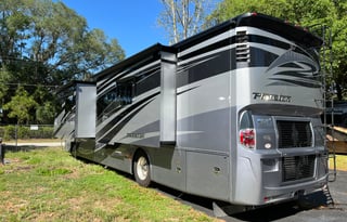2017 Tiffin Motorhomes Phaeton 40 AH