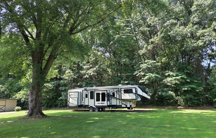 Beautiful location - 14 minutes from Notre Dame