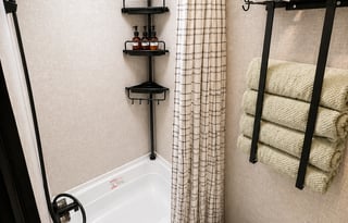 21ft Jayco • Easy tow • Fully Stocked • New Bed