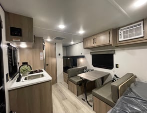 Keystone RV Coleman 17B