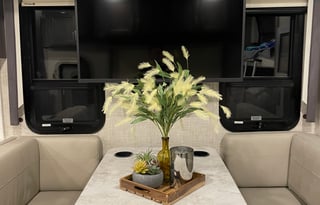 2023 Thor Challenger 37DS