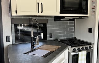 Amazing Bunkhouse, Outside Kitchen, Fireplace